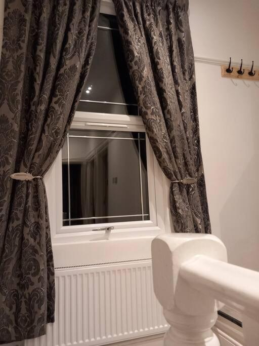 Luxury Holiday Home, Near Beach Southend-on-Sea Zewnętrze zdjęcie